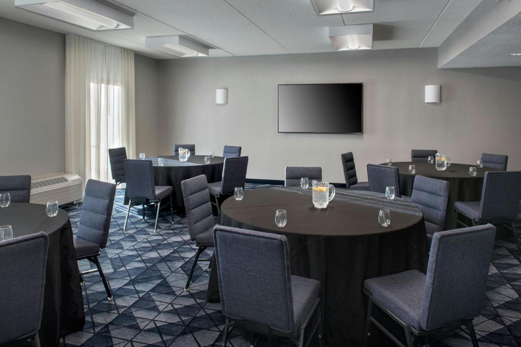 Courtyard By Marriott Silver Spring North/White Oak Exterior foto