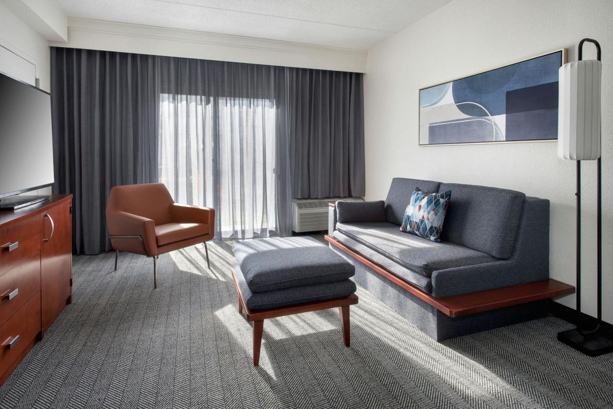 Courtyard By Marriott Silver Spring North/White Oak Exterior foto