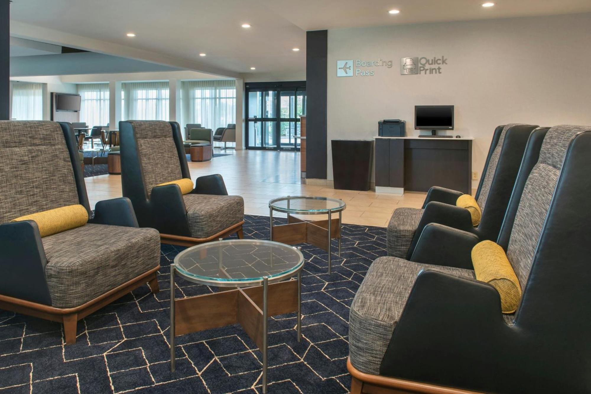Courtyard By Marriott Silver Spring North/White Oak Exterior foto