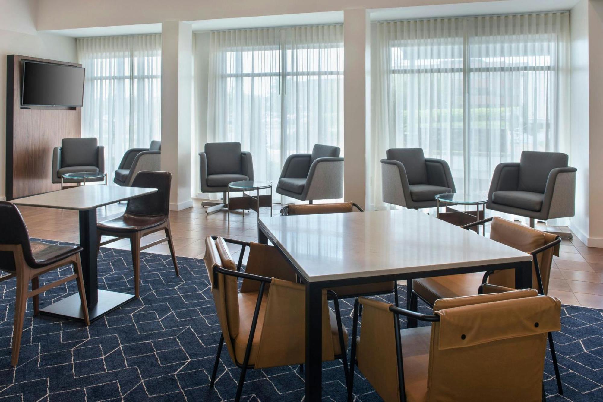 Courtyard By Marriott Silver Spring North/White Oak Exterior foto