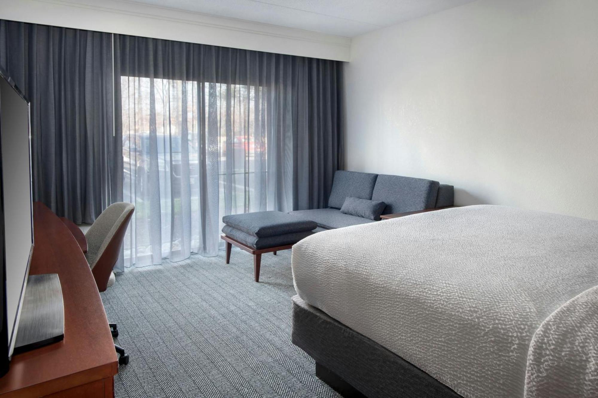 Courtyard By Marriott Silver Spring North/White Oak Exterior foto